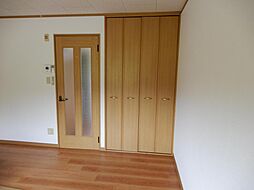 フォレスト・ワン 202 2階1Kのリビング/ダイニング