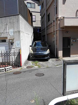 1台駐車可能　...
