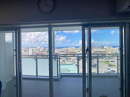 ＬＤから遠景に東シナ海を望む
