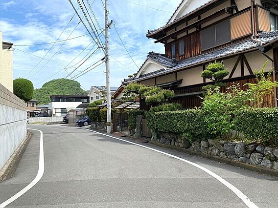 2026年4月...