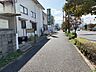 周辺：はなみずき通り沿い（西側道路）