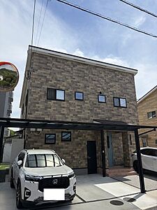 外観：駐車3台以上、並列駐車可能です