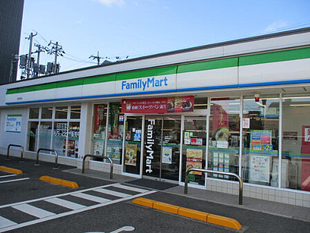 ファミリーマート高松桜町店 距離：272m