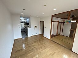 高知市青柳町 3LDK 1F(初期費用減額CP) 1階3LDKのリビング/ダイニング