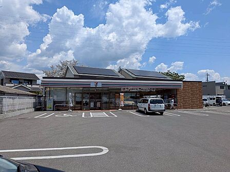 セブンイレブン高知鴨部1丁目店 徒歩4分