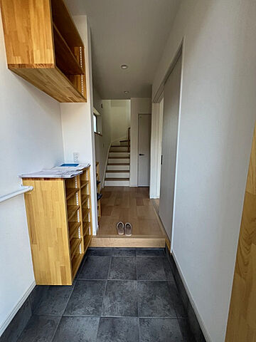 玄関 高知市薊野西町2丁目1550-29