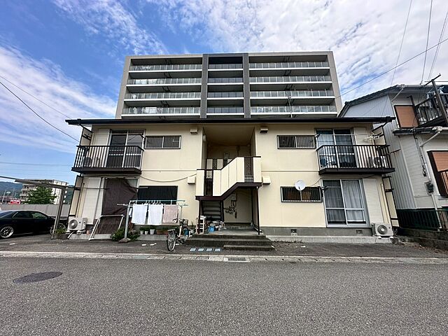 4 / 18