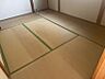 リビング/ダイニング：全部屋6畳以上で十分な広さ。寝具を並べても余裕たっぷり！