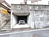 外観：大切な愛車を雨風からしっかり守り、毎日の乗降も快適です。