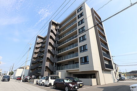 北側からの外観