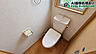 2階にも独立したトイレを確保。居住部分だけで日常生活が完結します。