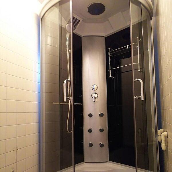 画像4:シャワーブースタイプの部屋もあります