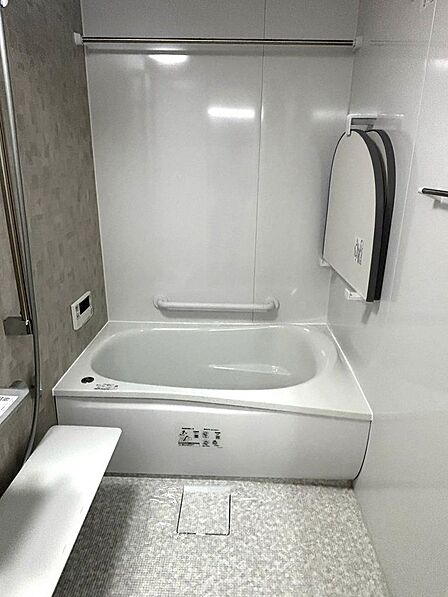 ユニットバス入替　ガス給湯器取替　浴室暖房換気乾燥機取替