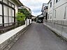 外観：前の道路の幅員は約4mあります！