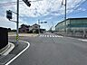 外観：バス停まで徒歩約4分、駅まで徒歩約7分で、通勤や通学に便利な立地です♪毎日の移動が快適になります♪
