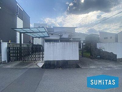 外観:松山市石手4丁目にあります、5DK中古戸建です♪ 外観:松山市石手4丁目にあります、5DK中古戸建です♪