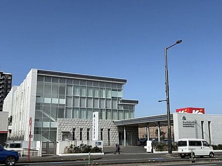 松山市医師会館 680m
