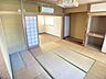 室内：約8帖の和室です♪床の間があり、落ち着いた雰囲気の中に和の趣を感じられます♪