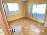 室内：2面採光で明るく開放的なお部屋です♪心地よい光と風が入り、快適にお過ごしいただけます♪