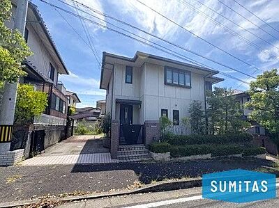 外観:松山市湯の山5丁目にあります、1996年築4LDK中古戸建です♪ 外観:松山市湯の山5丁目にあります、1996年築4LDK中古戸建です♪