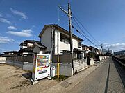 日当たりも風通しもバッチリな南東角地♪明るいお部屋で家族みんなが笑顔になれる、快適な住まいです♪