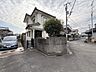 外観：敷地内に緑があるので、目隠しの役割も果たしながら、植栽の連なりが作り出す美しい景観も演出しております♪