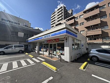 ローソン 勝山二丁目店 857m
