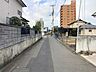 その他：前面道路幅は約3.9ｍで、車1台通行可です♪南側にあるので、日当たり良好な立地です♪