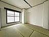 室内：【東側和室】6帖の広々とした和室。