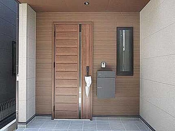 玄関を拡大表示