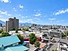 その他：6階部分からの開放的な眺望。遠くの山並みまで見渡せます。※現地の撮影写真を基にCG加工編集済
