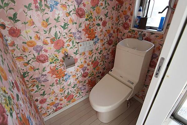 トイレを拡大表示