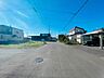 その他：【前面道路】南西側の公道に面しています。
