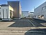 駐車場：【駐車場】奥行きにゆとりがあり、車種に合わせてゆったりと駐車していただけます。