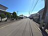 その他：【前面道路】約51.98坪の敷地面積があり、お庭や複数台の駐車場など多彩な建築プランに対応可能