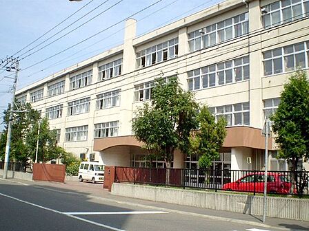 陵北中学校 480m