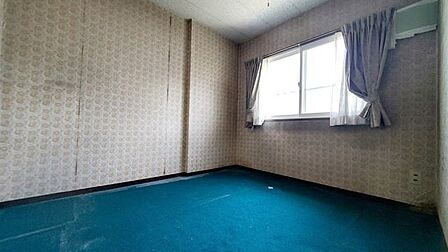 【洋室】写真はCG加工を施しています。4.9帖の洋室です。寝室としても心地よく使えます。