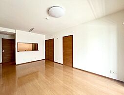 プレミアムコート比屋根 3LDKの間取図画像