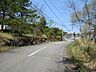 前面道路・分譲地運営バス停も徒歩1分ほどです