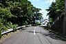 幅広の前面道路です