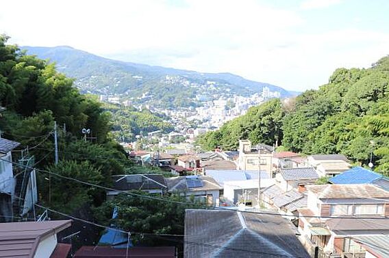 目の前に遮るも...