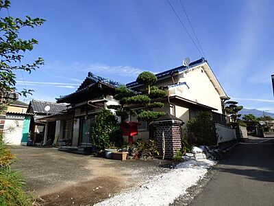 外観：売主にて解体更地にいたします。広いので平屋の建築可能です。富士見うどんから徒歩2分。