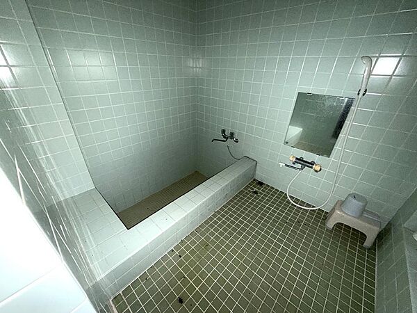 浴室を拡大表示