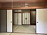 和室：欄間がある本格的な和室