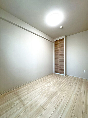 その他 ユトリシア四番街 6階/-