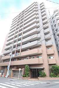 外観:「松戸」駅徒歩4分 複数沿線利用可能な立地 駅とマンションの間に商業施設があり買い物に便利です 外観:「松戸」駅徒歩4分 複数沿線利用可能な立地 駅とマンションの間に商業施設があり買い物に便利です