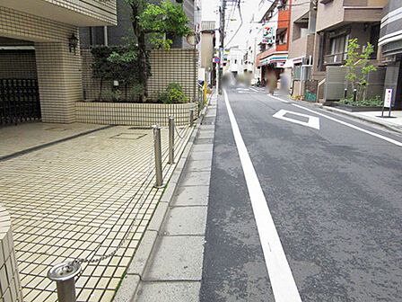 前面道路 東側方面を望む