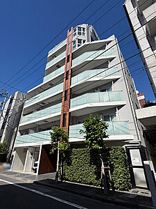 外観：JR山手線「駒込」駅徒歩4分