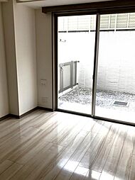 クレストハウス小石川 1階1LDKのリビング/ダイニング