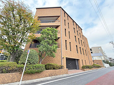落ち着いた佇まいが魅力のマンション